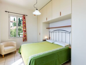 Furniture, Interior Design, Wood, Flooring, Floor, Ceiling, Bedroom, Bed, Lighting, Room