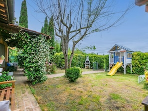 Strauch, Garten, HĂŒtte, Landscaping, Schatten, Rasen, Hinterhof, Garten, Estate
