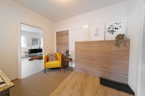 Zimmer1 appartement vorzimmer auszeit wohlfuehlen goellitzhof weitra waldviertel urlaub natur
