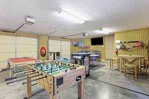 8 Beach Lagoon | Garage/Game Room - 8 Beach Lagoon | Garage/Game Room
