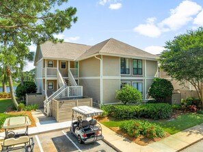 919 Harbour Point on 2nd Floor