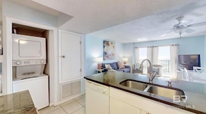 Kitchen and Washer/Dryer
