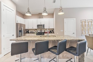5-Kitchen.jpg