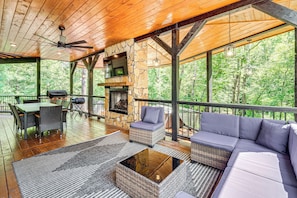 Deck | Outdoor Fireplace (Seasonal) | Gas Grill | Giant Connect 4