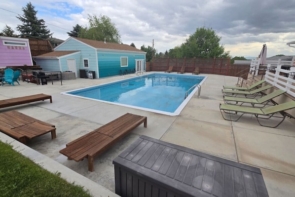Pool