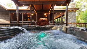 Bain à remous extérieur