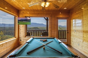 Rack ’em up! Pool table with breathtaking Smoky Mountain backdrop