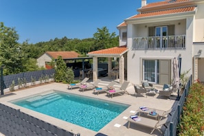 Private Pool