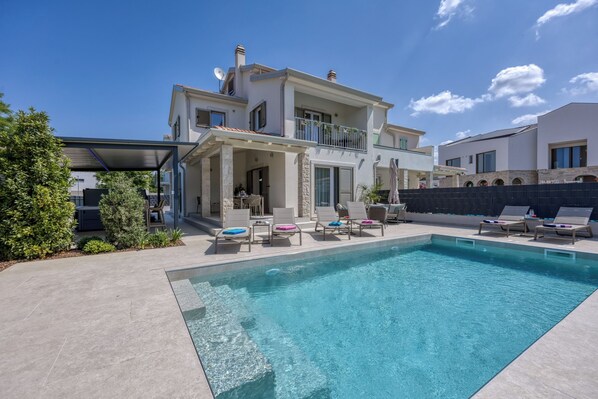 Private Pool