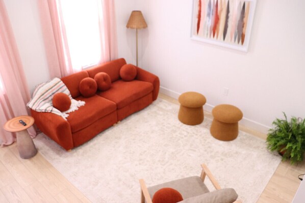 Stylish and comfortable design-forward livingroom