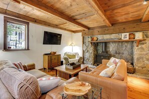 Lower Living Area | Smart TV | Wood-Burning Stove