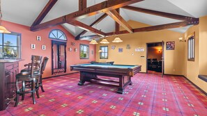Spielezimmer