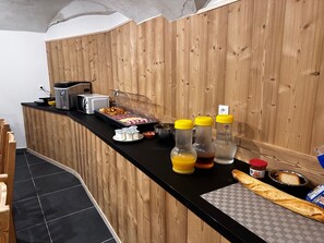 Breakfast buffet