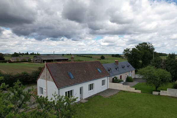 Außenseite Ferienhaus [Sommer]