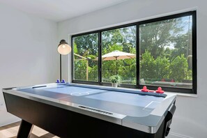 Spielezimmer