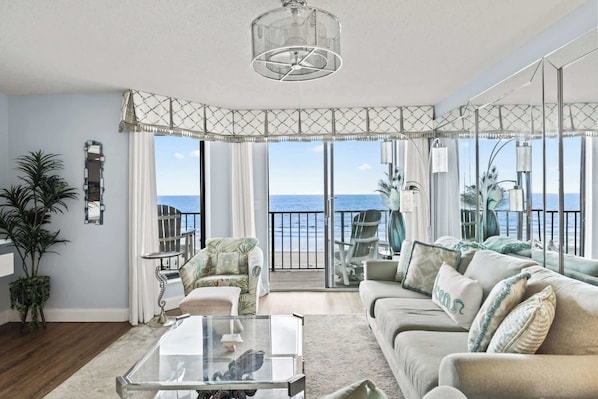 Oceanfront Living Area!