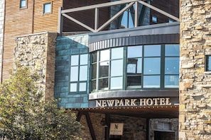 Newpark Hotel