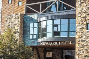 Newpark Hotel