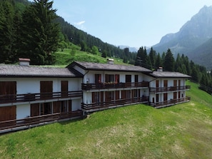 Schwimmbad, Schatten, Resort, Landscaping, Ferienort, Zaun, Hotel, Strandresort