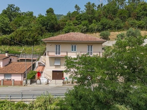 Building, House, Home, Residential Area, Architecture, Roof, Rural Area, Human Settlement, Village, Slope