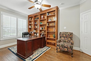Furnished to cultivate productivity and concentration, this dedicated office is perfect for those looking to wrap up some work or catch up on studies.