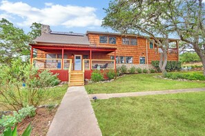 Front view of the home.