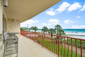 31-web-or-mls-7115 Thomas Dr 201-27
