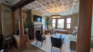 Living room - Seating area and RokuTV