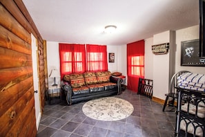 Hillside Hideaway's downstairs seating area