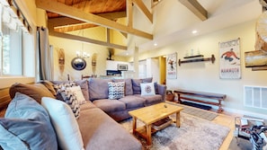 Home Decor, Building, Furniture, Indoors, Living Room