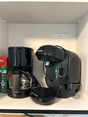 Kaffe och/eller kaffebryggare