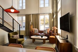 Premium 4 Bedroom Suite - Living area