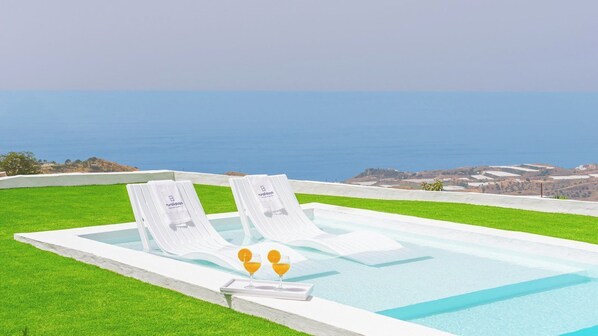 Ventana del Mediterráneo Torrox by Ruralidays