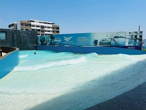 Marina Cerritos: Rooftop, Pools & Near Beach (2080)