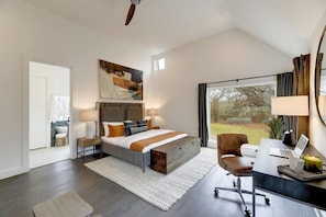 Master king bedroom with ensuite