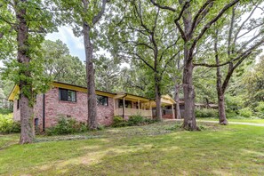 Property Exterior | Keyless Entry | Carport & Driveway Parking