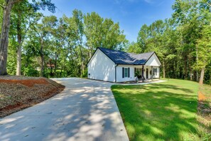 2 Driveways (5 Vehicles) | Boat/Trailer/RV Parking Available | EV Charger