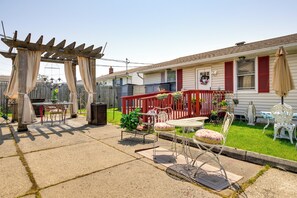 Private Patio | Self Check-In | 9 Mi to KeyBank Center