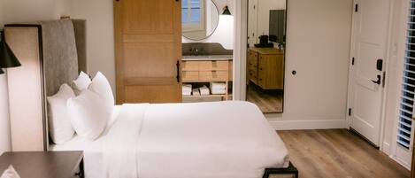 Unit with two Queen beds