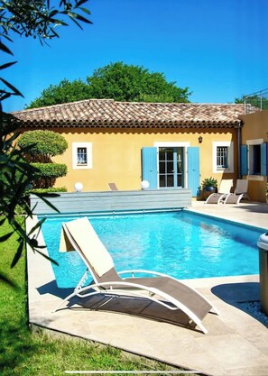 Vue sur piscine