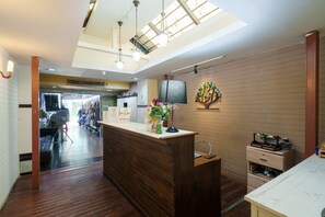 Entrance / Reception