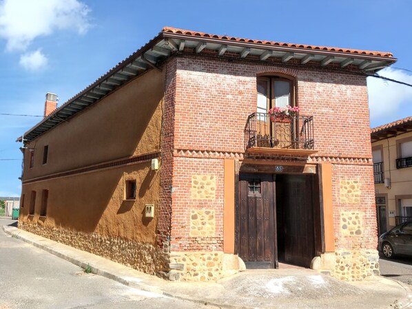 Façade