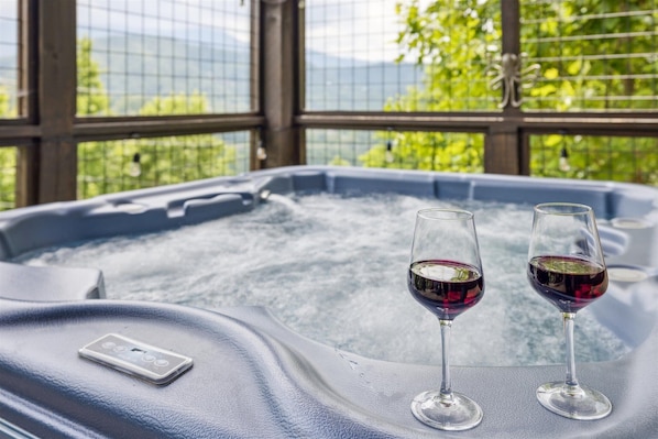 Outdoor spa tub