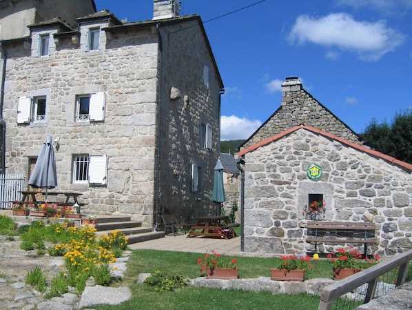 Façade