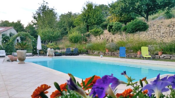 Vue sur piscine