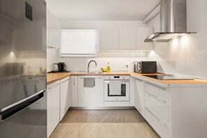 Stayhost (3)