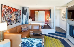 Unit with 1 King size bed with spacious living room