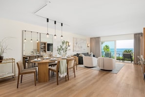 02 - seacliff-solmar-dining-living-room