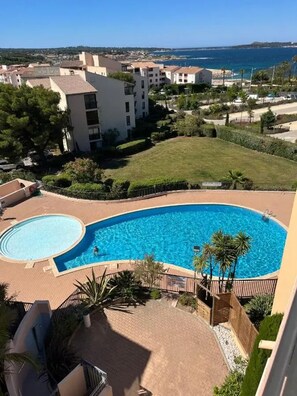 Vue sur piscine
