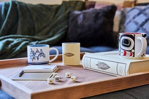 Brew some coco and cozy up with a round of Yahtzee!